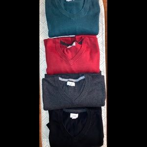 **4x FOR $20** ➡️ LARGE V NECK SWEATERS